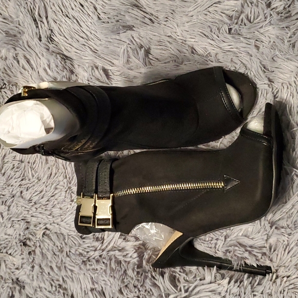 Black suede size 7.5 shoedazzle new no tags - Picture 1 of 2